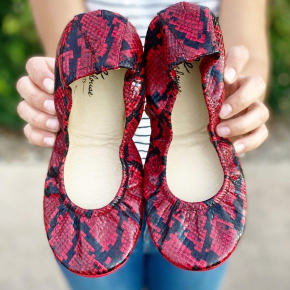 Storehouse Flats Crimson Snakes - Picture 1 of 7